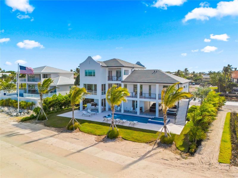 Image 77 of a home in .