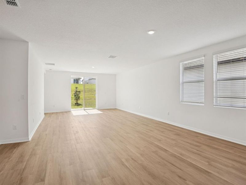 Spacious, unfurnished interior of a new home in Benton Hills - Classic Series, Brooksville (Image 10).