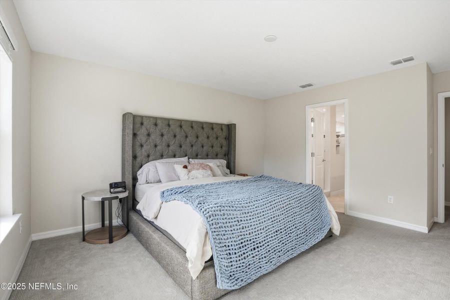 Furnished interior view inside a new home in , Middleburg (Image 26).