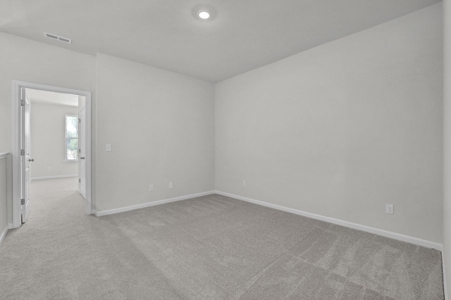 Spacious, unfurnished interior of a new home in Grand Park, Leland (Image 20).