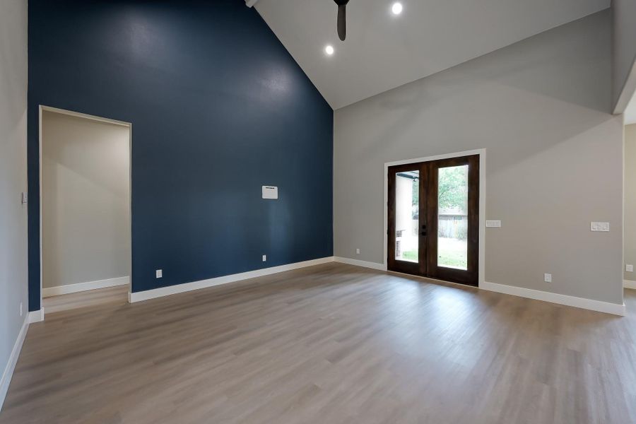 Spacious, unfurnished interior of a new home in , Huntsville (Image 41). Spacious, unfurnished interior of a new home in , Huntsville (Image 41).