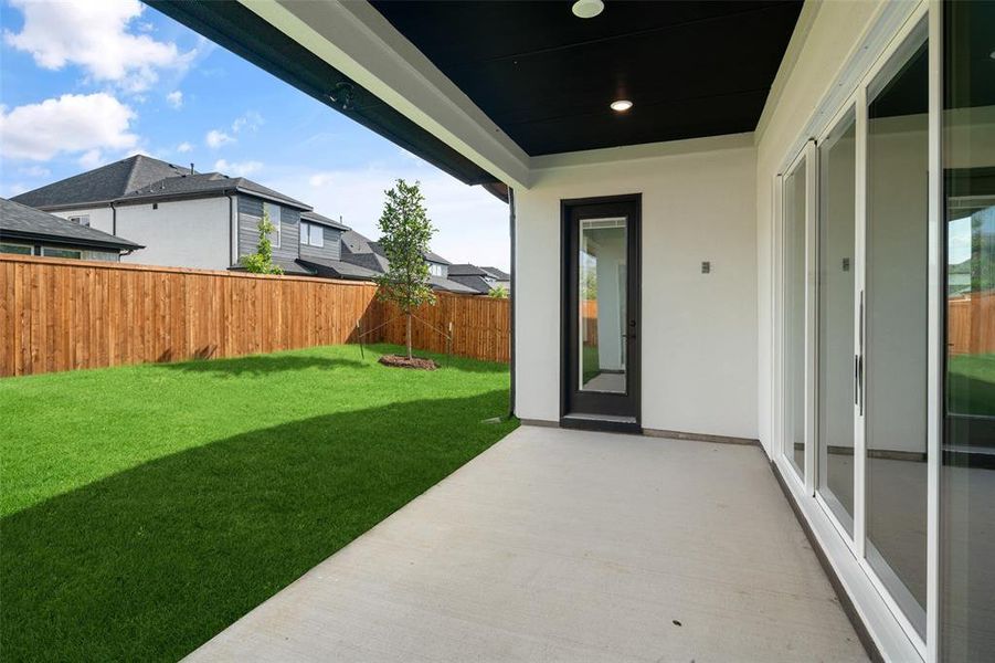Exterior details and patio area of a home in , Frisco (Image 3).