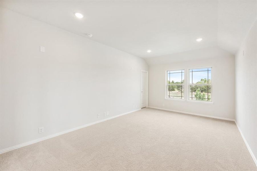 Spacious, unfurnished interior of a new home in Addison Hills, Cedar Hill (Image 31).
