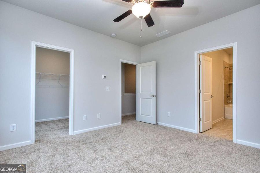 Spacious, unfurnished interior of a new home in Chimney Oaks Townhomes, Homer (Image 23).