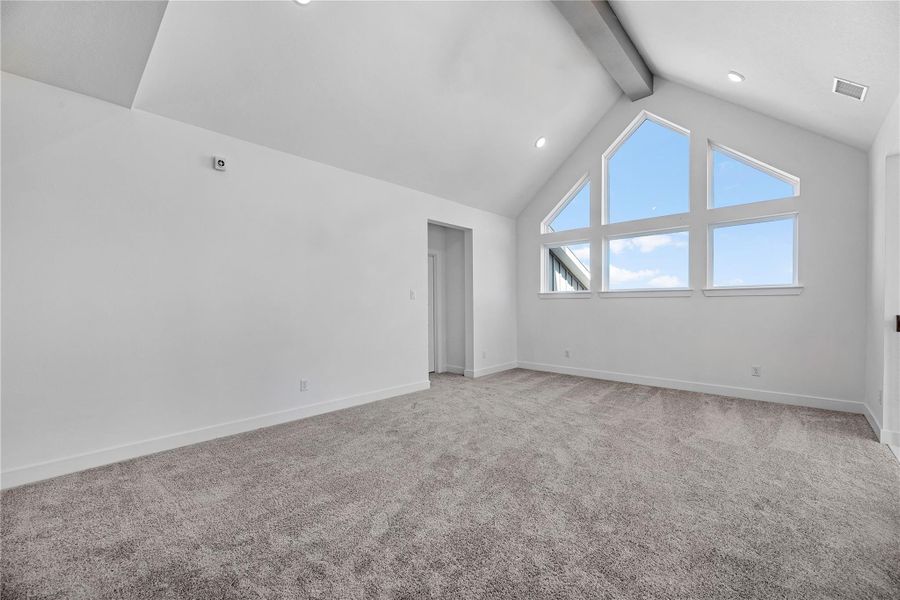 Spacious, unfurnished interior of a new home in Austin Point, Richmond (Image 20).