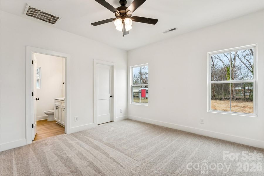 Spacious, unfurnished interior of a new home in , Rock Hill (Image 18).