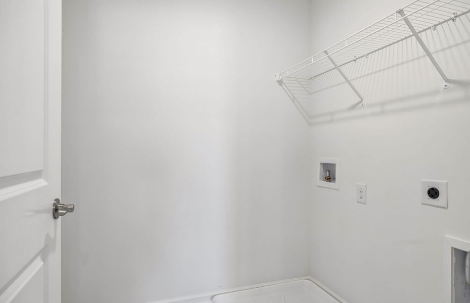 Spacious, unfurnished interior of a new home in Highlands of Carter's Station, Columbia (Image 43).