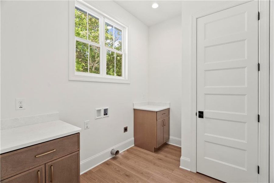 Furnished interior view inside a new home in , Calhoun (Image 11).