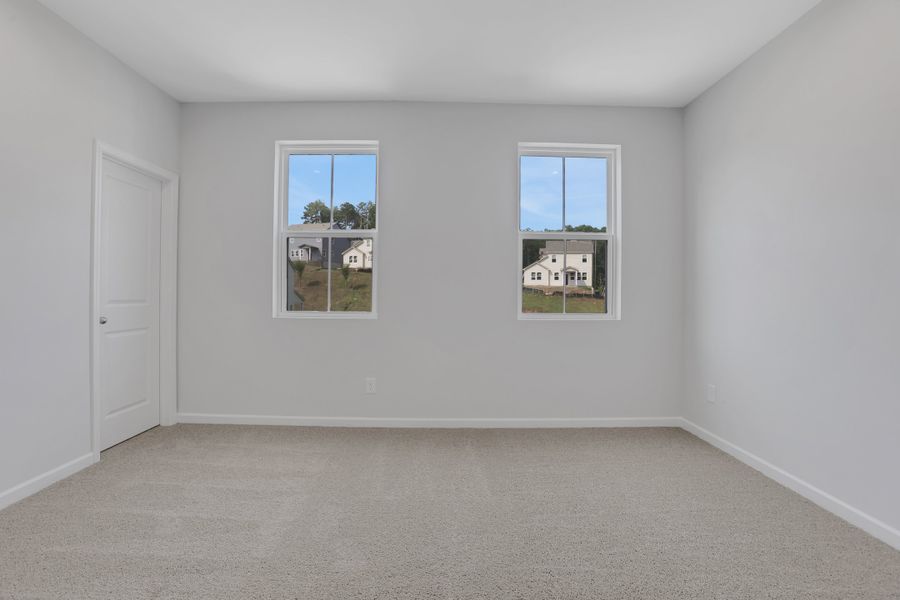 Spacious, unfurnished interior of a new home in Cambridge at Steels Bridge, Canton (Image 27).