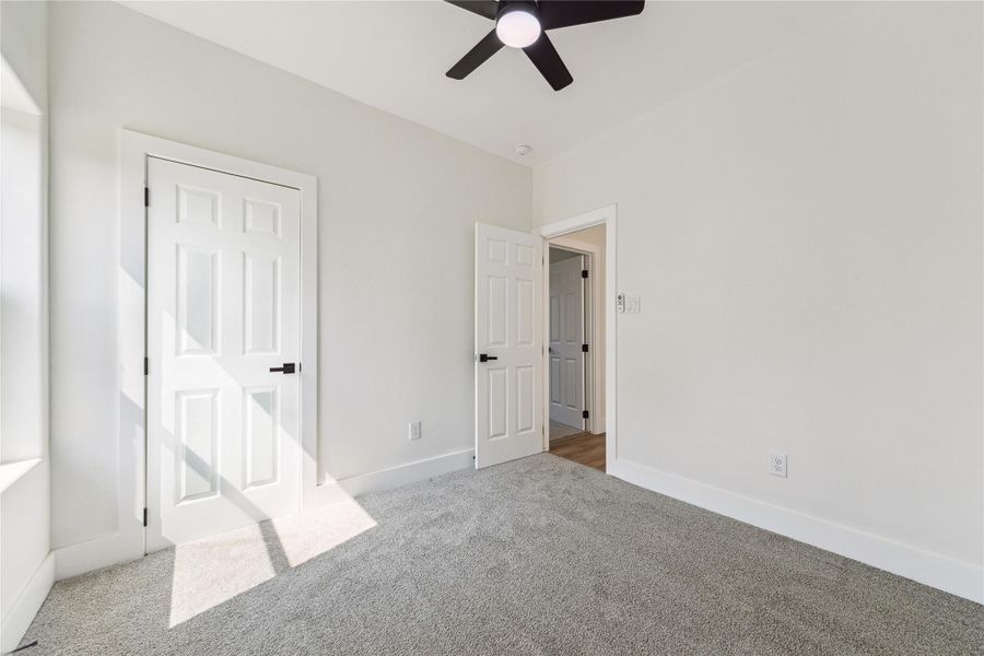 Spacious, unfurnished interior of a new home in , Santa Fe (Image 23).