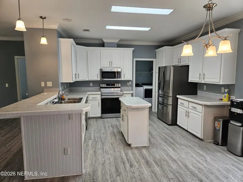 Furnished interior view inside a new home in , Middleburg (Image 4).