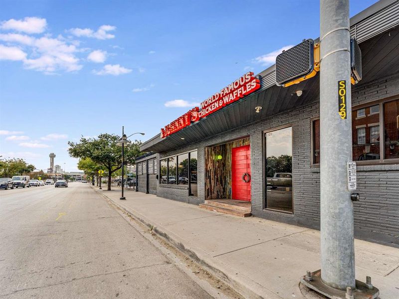 The Cedars is surrounded by some of Dallas's most noteworthy spots; The Farmers Market, Bishop Arts, the Design District, Klyde Warren Park, Southside Ballroom & Gilley's of Dallas, AT&T Discovery District, Reunion Tower, Dallas Museum of Art, Pioneer Plaza, Downtown & Uptown.