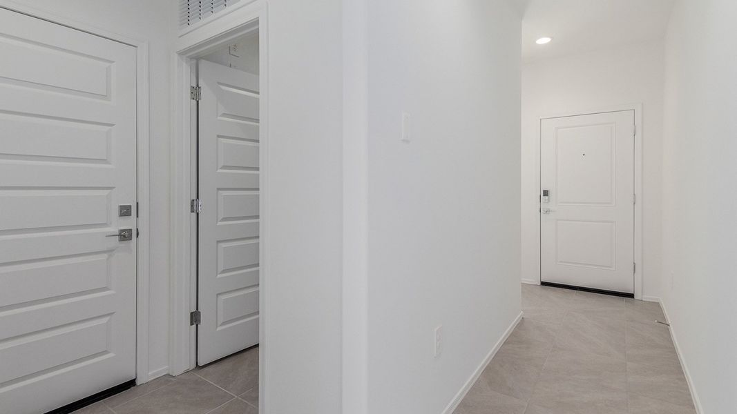 Spacious, unfurnished interior of a new home in Blackhawk, Tucson (Image 35).