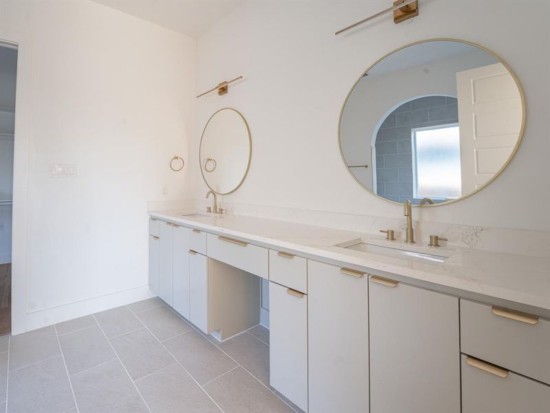 Furnished interior view inside a new home in , Dallas (Image 9).