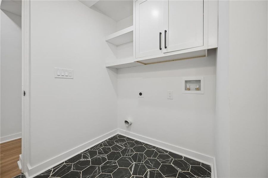 Spacious, unfurnished interior of a new home in , Atlanta (Image 28).