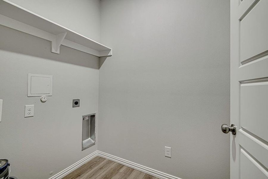 Spacious, unfurnished interior of a new home in , Azle (Image 28).