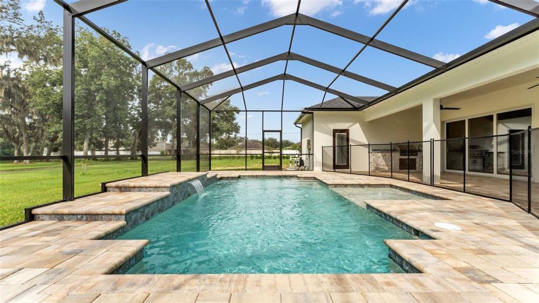 Exterior details and patio area of a home in , Lakeland (Image 31).
