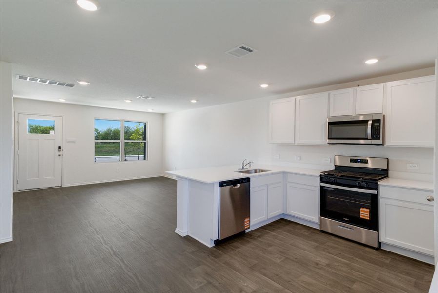 Image 18 of a home in Marigold. Image 18 of a home in Marigold.