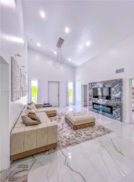 Furnished interior view inside a new home in , Lehigh Acres (Image 51). Furnished interior view inside a new home in , Lehigh Acres (Image 51).