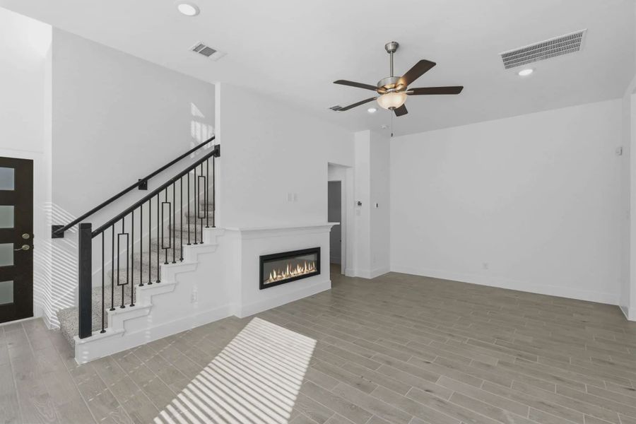 Representative unfurnished interior of a home built from the Chantilly 2 by Chesmar Homes in Sienna Chateau, Missouri City (Image 23).