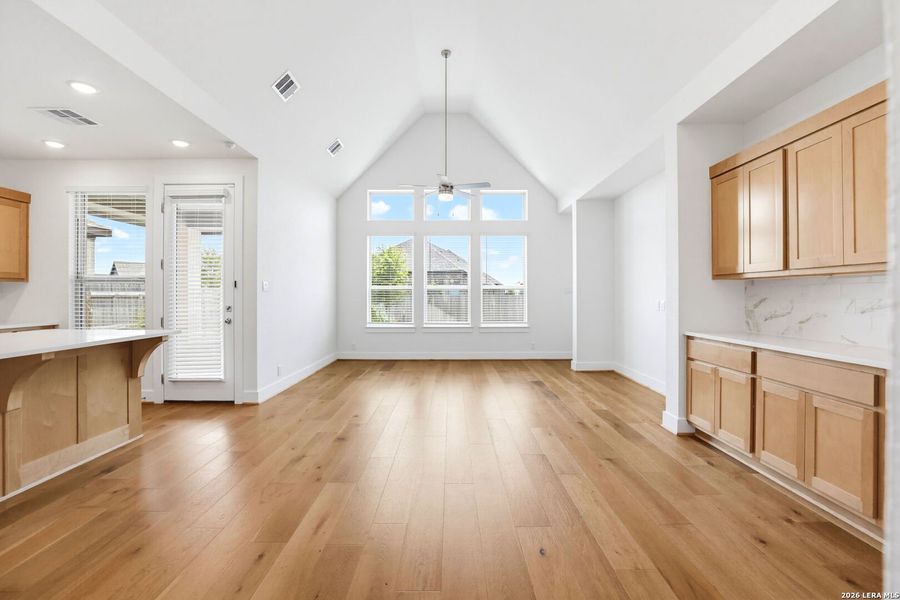 Spacious, unfurnished interior of a new home in Alsatian Oaks, Castroville (Image 19).