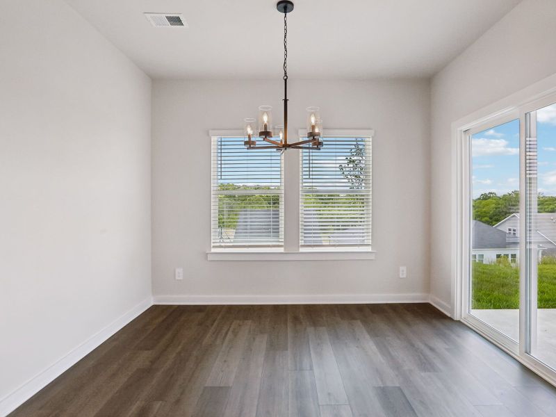 Nashville_Crestview_Dallas_Dining Room_1758 Flora Grove.jpg Nashville_Crestview_Dallas_Dining Room_1758 Flora Grove.jpg