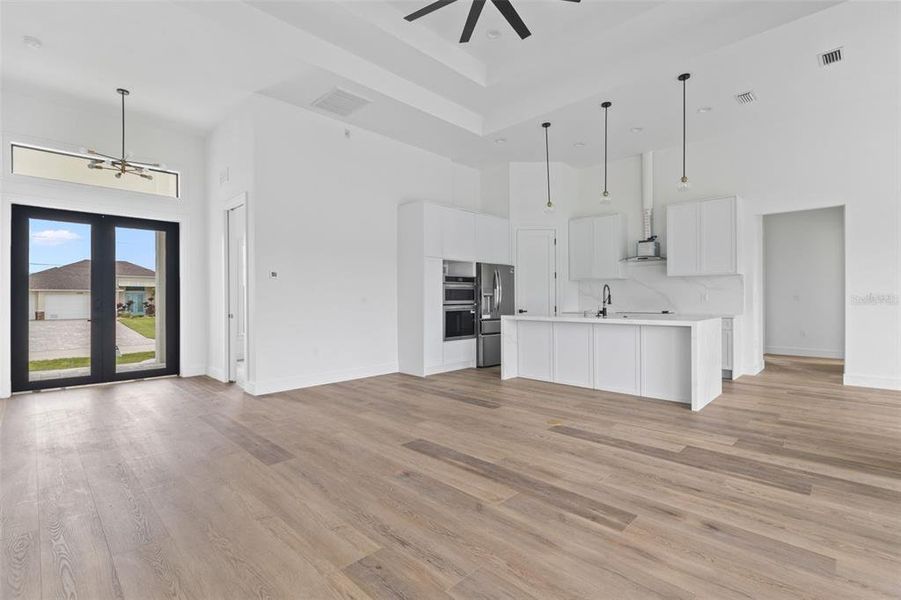 Spacious, unfurnished interior of a new home in , Port Charlotte (Image 18).