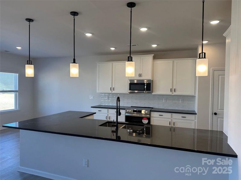 Avery - Kitchen