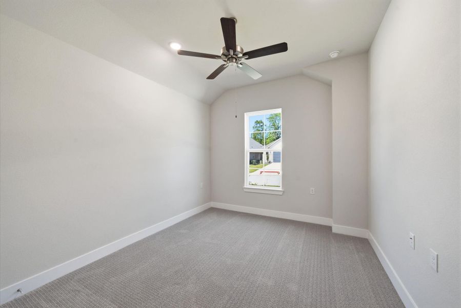 Spacious, unfurnished interior of a new home in Chambers Creek, Willis (Image 37).