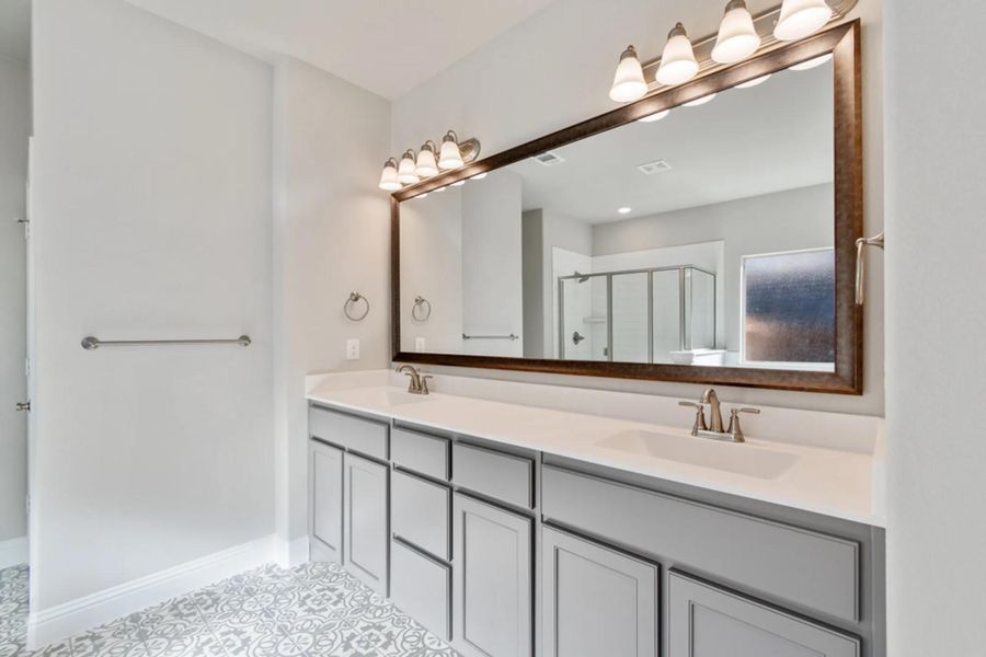 Image 99 representing the Concept 2373 by Landsea Homes in Coyote Crossing, Godley, TX. Image 99 representing the Concept 2373 by Landsea Homes in Coyote Crossing, Godley, TX.