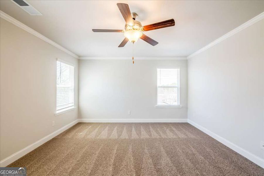 Spacious, unfurnished interior of a new home in Carson's Walk, Macon (Image 25).