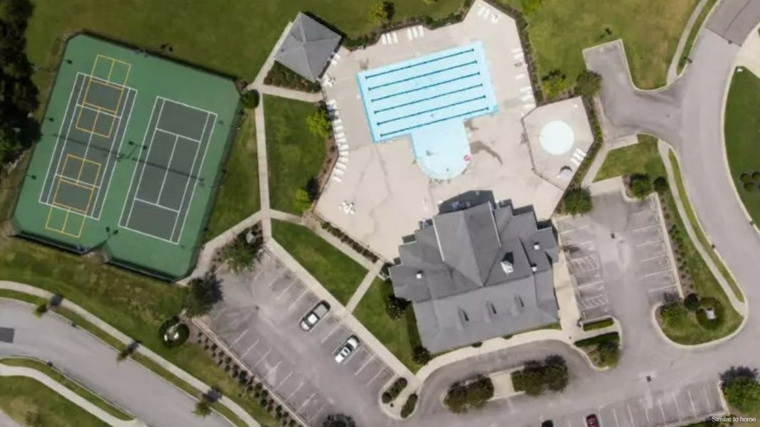 Community amenities in Grayson Park Townhomes, Leland (Image 28).