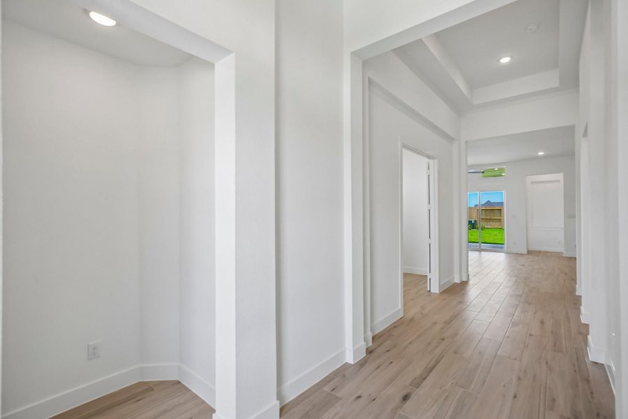 Spacious, unfurnished interior of a new home in Riceland 60',65',70', Old River-Winfree (Image 39).