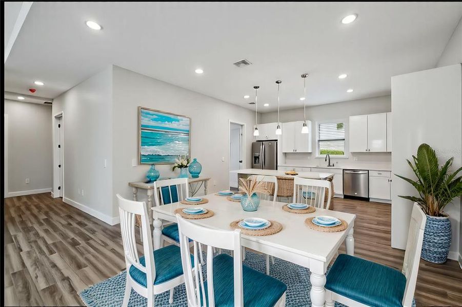 VIRTUALLY STAGED DINING AREA