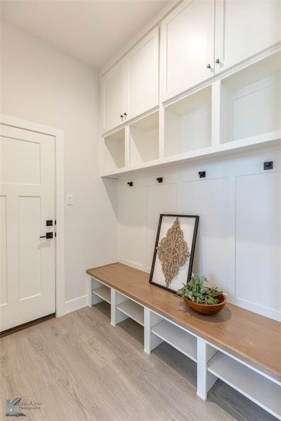 Furnished interior view inside a new home in , Abilene (Image 17).