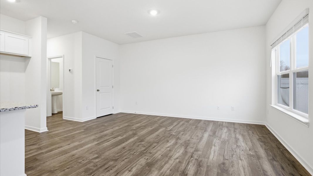 Spacious, unfurnished interior of a new home in Cherokee Crossing, Kodak (Image 14). Spacious, unfurnished interior of a new home in Cherokee Crossing, Kodak (Image 14).