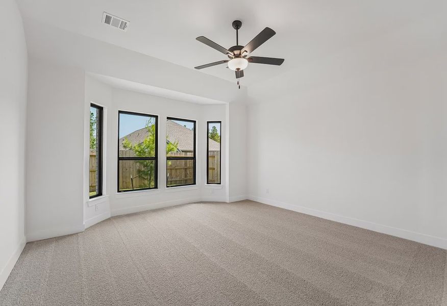 Homesite 2304 Primary Bed - 9 of 18