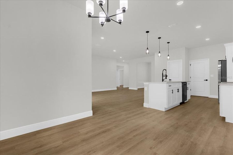 Spacious, unfurnished interior of a new home in , Homosassa (Image 12).