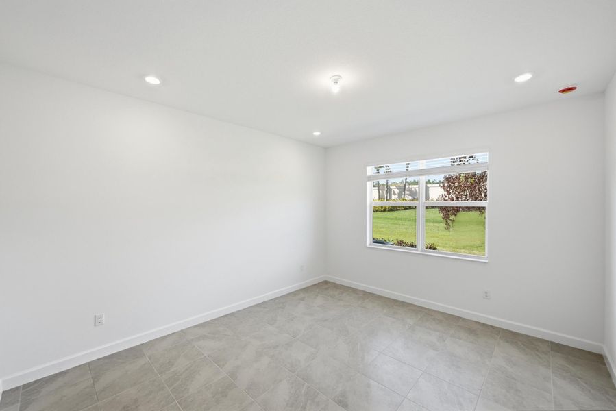 Prices, dimensions and features may vary and are subject to change. Photos are for illustrative purposes only. Prices, dimensions and features may vary and are subject to change. Photos are for illustrative purposes only.