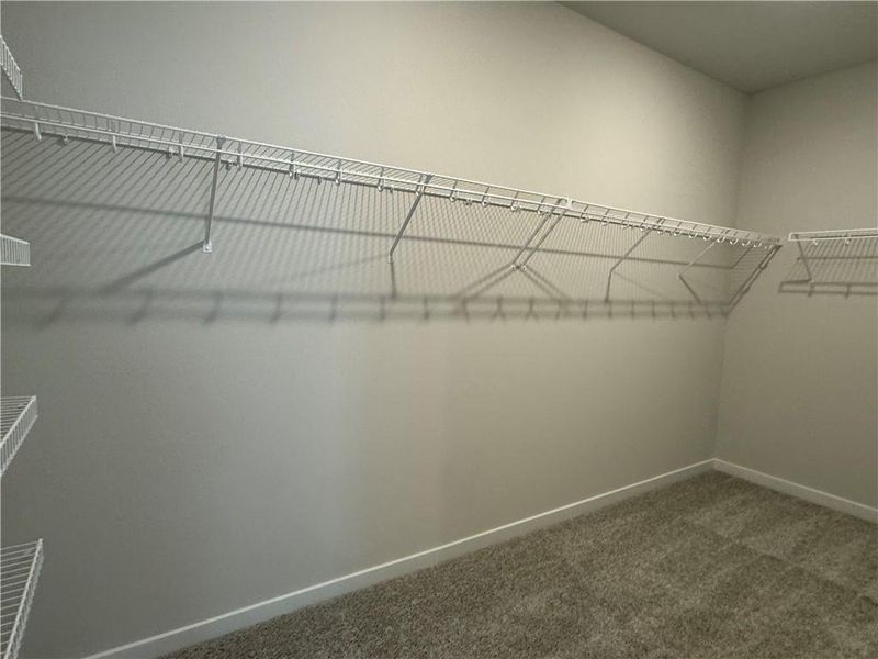 Spacious, unfurnished interior of a new home in Rosewood Lake Preserve, Hoschton (Image 21).