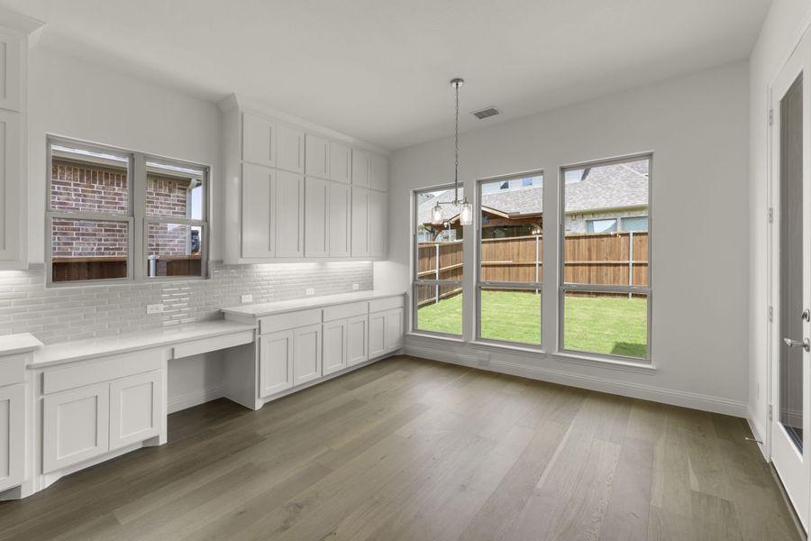 Representative furnished interior of a home built from the Ramsey by Windsor Homes in Estates at Rockhill, Frisco (Image 11).