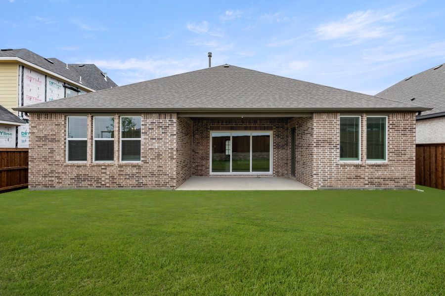 Representative exterior details of a home built from the Henry- 70ft Home Site by Rockwell Homes in Nelson Lake Estates, Rockwall (Image 3). Representative exterior details of a home built from the Henry- 70ft Home Site by Rockwell Homes in Nelson Lake Estates, Rockwall (Image 3).