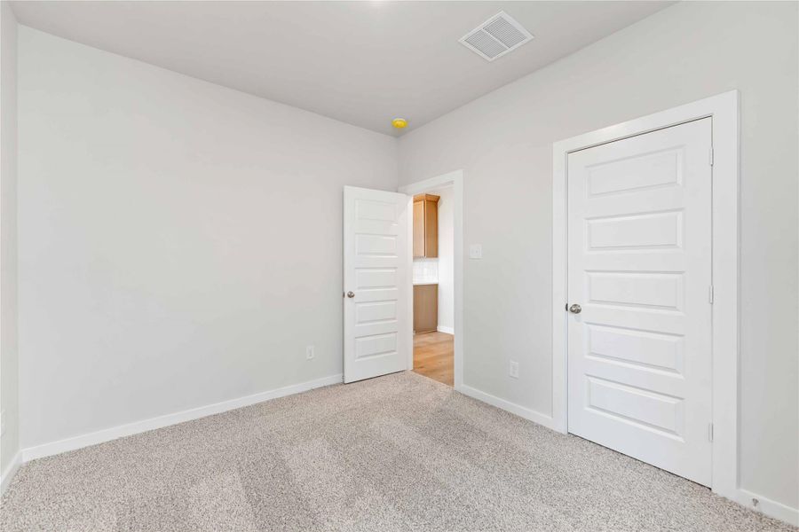 Spacious, unfurnished interior of a new home in Bluestem, Brookshire (Image 23).