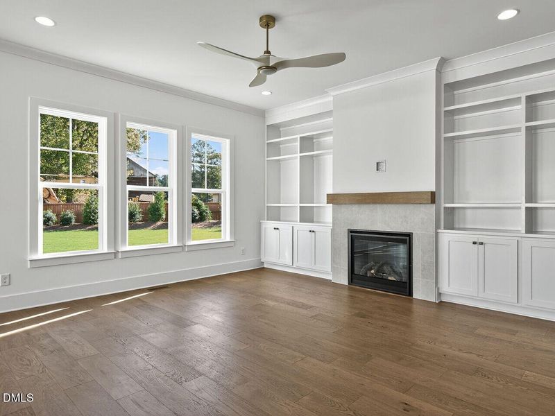 005-1280x960-living-room