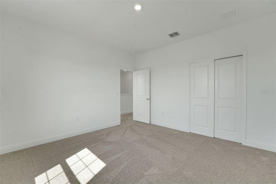 Spacious, unfurnished interior of a new home in Crossroads at Kelly Park, Apopka (Image 24).