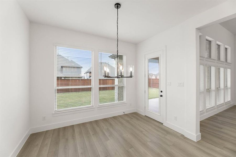 10004 La Frontera-Breakfast Nook-1 10004 La Frontera-Breakfast Nook-1