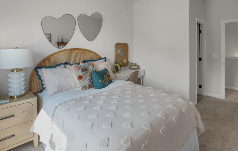 *This is a marketing photo. Colors/options may be different.*