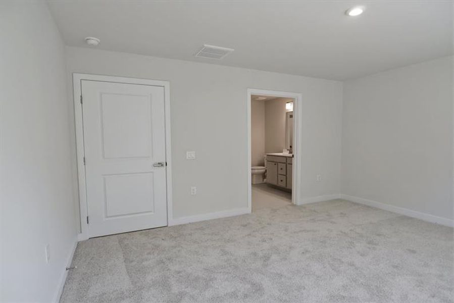 Spacious, unfurnished interior of a new home in Beech Glen, Anderson (Image 11). Spacious, unfurnished interior of a new home in Beech Glen, Anderson (Image 11).