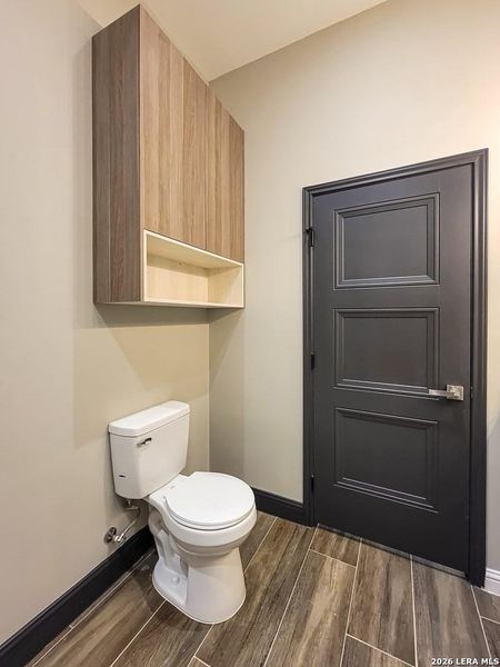 Furnished interior view inside a new home in , Eagle Pass (Image 11).