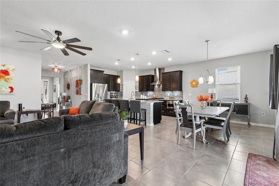 Furnished interior view inside a new home in , Wesley Chapel (Image 18).